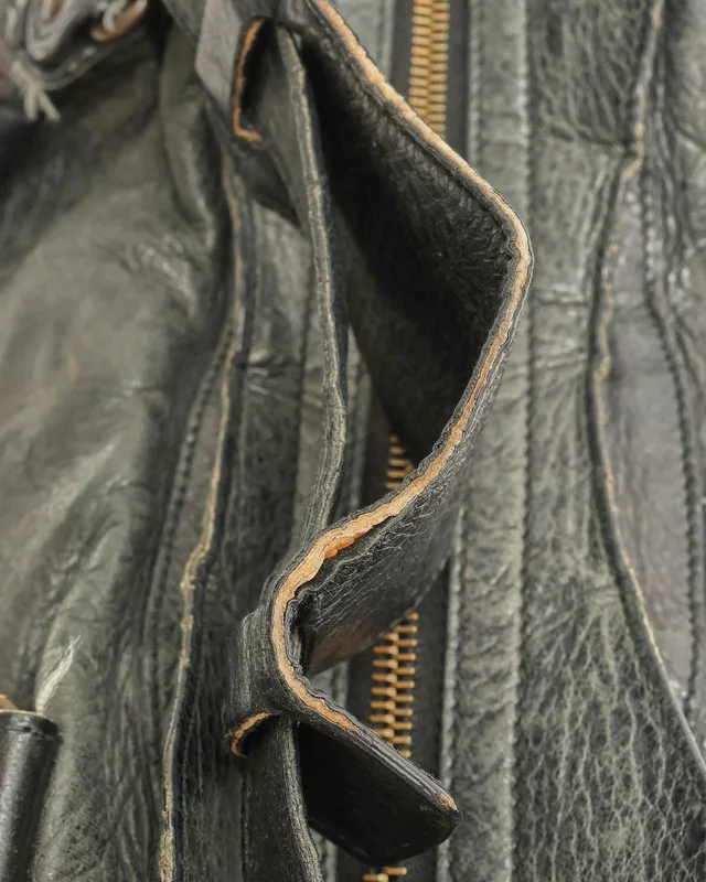 Balenciaga Classic City Bag in Leather from A Retro Tale, photo 10 of 12
