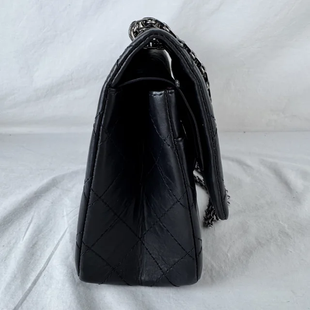 Chanel 2.55 Reissue Old Medium Bag in aged calfskin, Metal from Reowned, photo 2 of 12