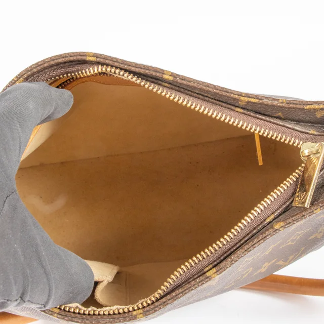Louis Vuitton Monogram Looping MM Bag in Coated canvas from Labellov, photo 7 of 7