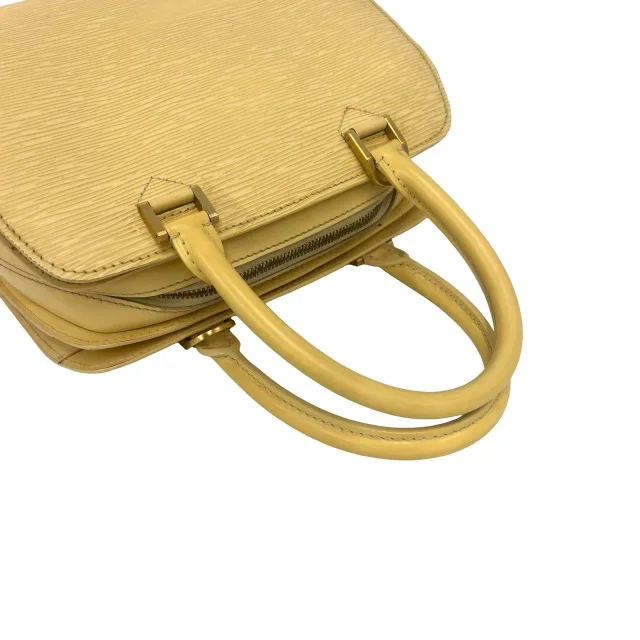 Louis Vuitton Pont Neuf Epi Handbag in Yellow Leather from LuxUness, photo 4 of 10