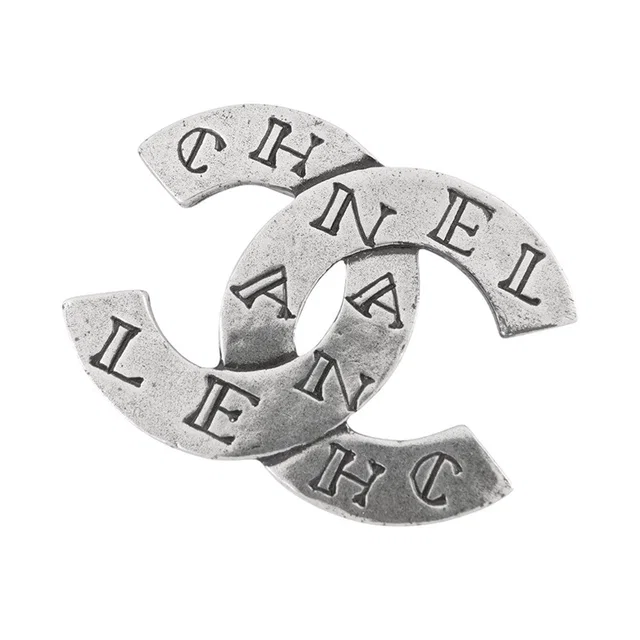 Chanel CC Logo Brooch Silver Metal in Silver from GALLERY RARE