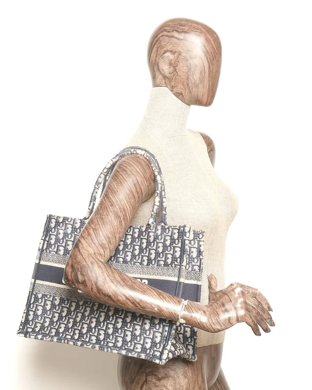 Dior Medium Oblique Book Tote Bag in Canvas from A Retro Tale, photo 10 of 10