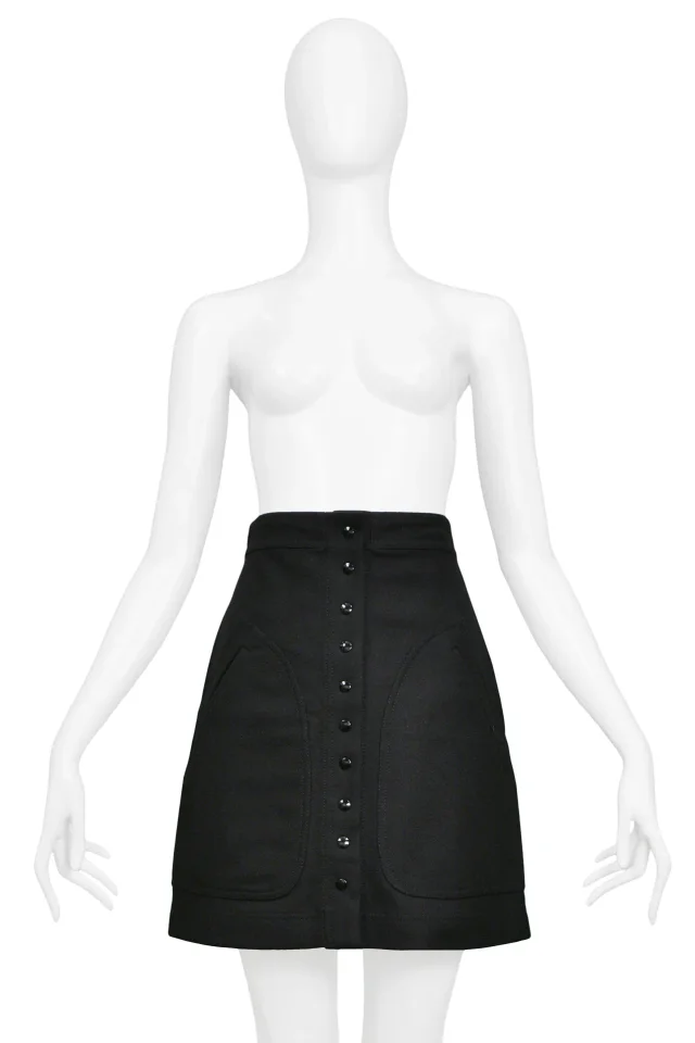 Balenciaga By Ghesquiere Classic Black A-line Mini-skirt 2003 in Black Nylon from Resurrection Vintage, photo 3 of 5