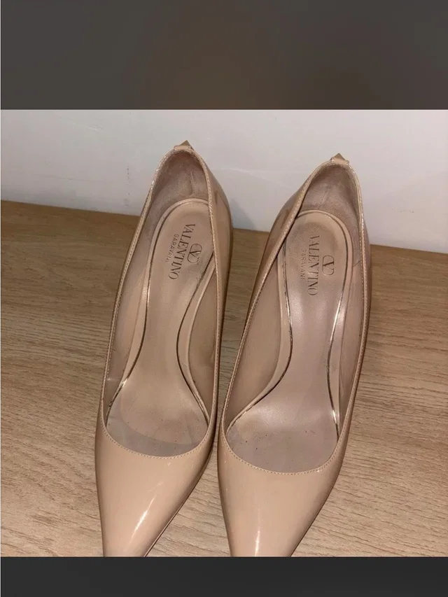 Valentino Garavani Beige Patent Leather Pointed Pumps in pink Patent leather from Poshmark