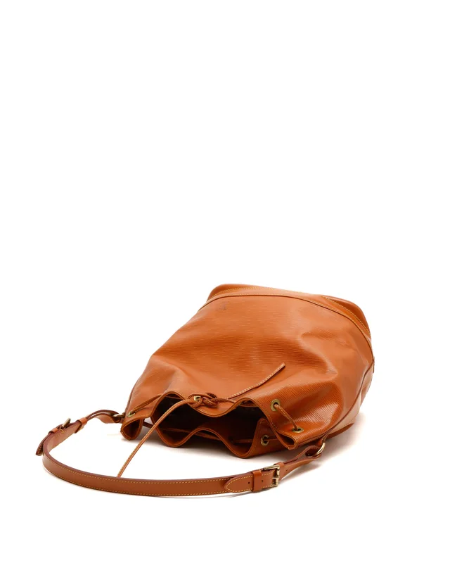 Louis Vuitton Epi Noé GM Bag in Leather from A Retro Tale, photo 4 of 10