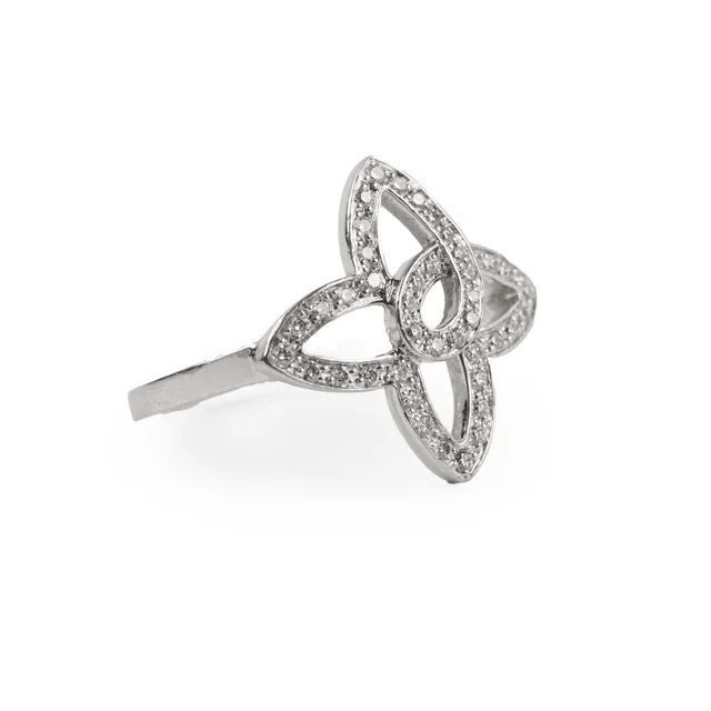 Louis Vuitton 18k White Gold Fleur Ring Size 54 in White from The Purse Affair