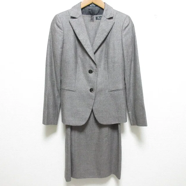 Loro Piana Fabric Ensemble Jacket Dress from LuxUness