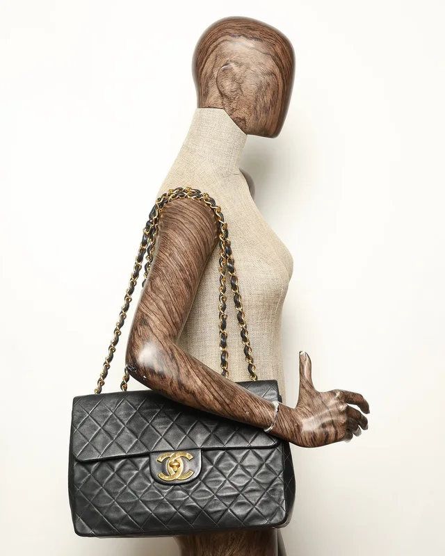 Chanel Classic Maxi Single Flap Bag in Lambskin from A Retro Tale, photo 9 of 12