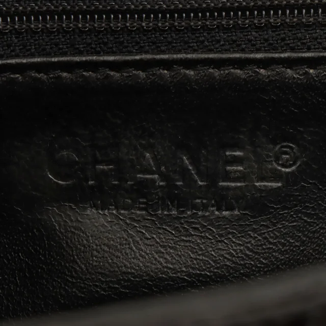 Chanel Circa 2001 Patent Chocolate Bar Handbag Black in Black Patent leather from VINTAGE QOO TOKYO, photo 6 of 11