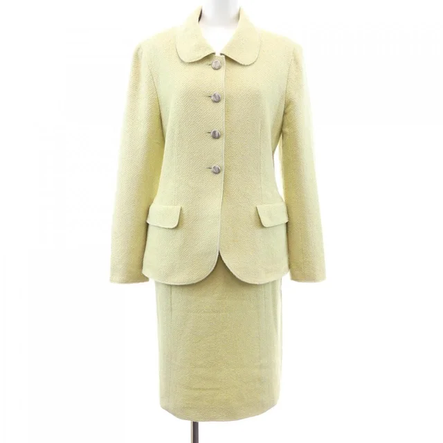 Chanel 98P Vintage Suit Green in Green from The Reluxe
