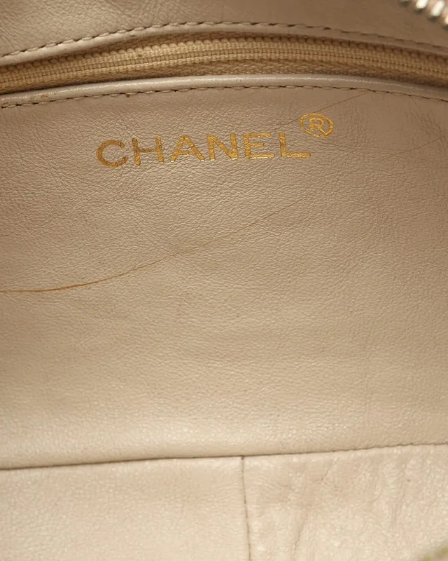 Chanel CC Tassel Camera Bag in Suede from A Retro Tale, photo 9 of 13