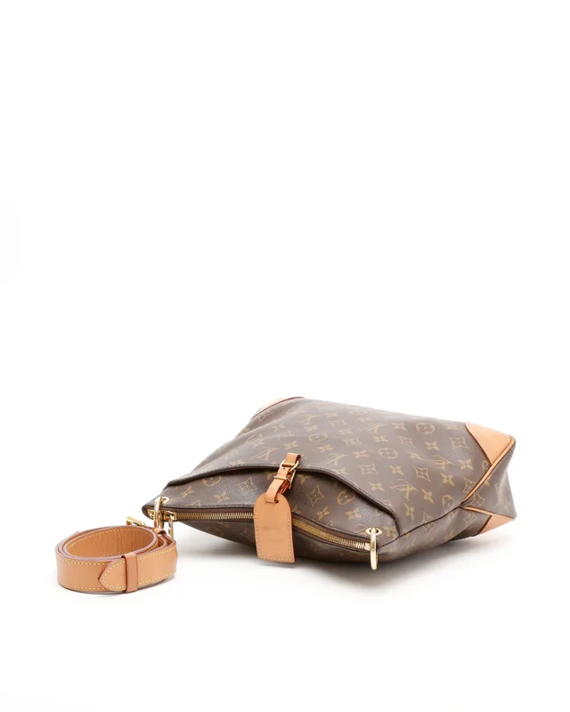 Louis Vuitton Monogram Odeon MM NM Bag in Coated canvas from A Retro Tale, photo 5 of 10