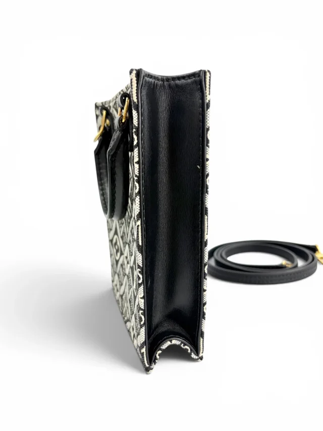 Louis Vuitton 1854 Petit Sac Plat in Leather from Season 2 Consign, photo 4 of 10