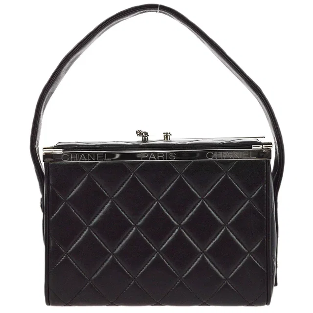 Chanel 1996-1997 Black Lambskin Handbag in Black Lambskin from AMORE Vintage Tokyo