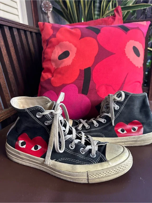 Comme des Garçons Come Des Garon Chuck Taylor Collaboration Men’s 6 Women’s 8 in black from Poshmark