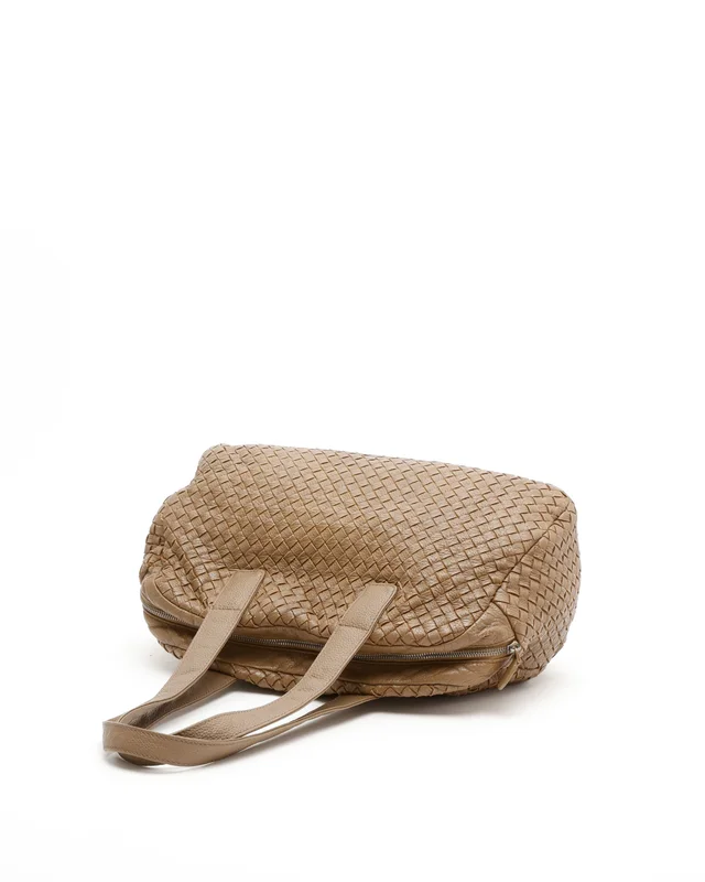 Bottega Veneta Intrecciato Boston Bag in Woven leather from A Retro Tale, photo 5 of 11