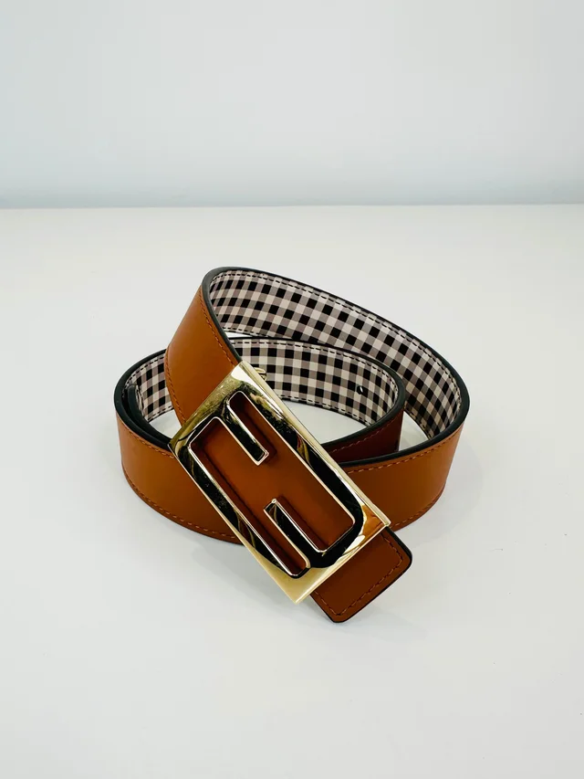 Fendi Cintura Reversible Leather Belt - 65cm in Leather from Edit Second Hand