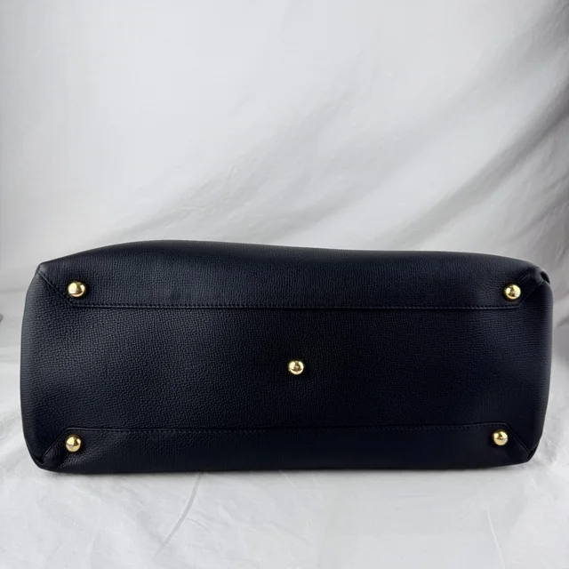 Burberry Large Banner Black Tote Bag in Black Metal, Pebbled leather from Reowned, photo 9 of 11