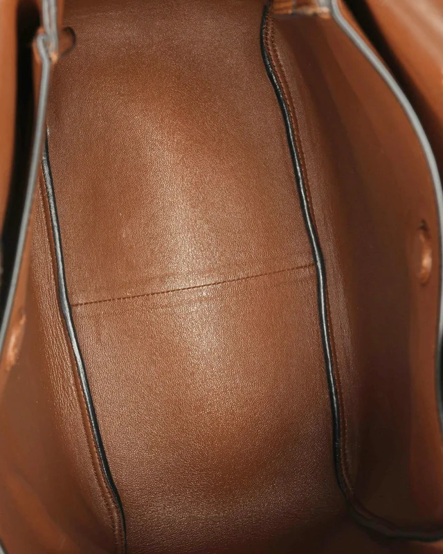 Prada Small Daino Dynamique Tote Bag in Leather from A Retro Tale, photo 6 of 10