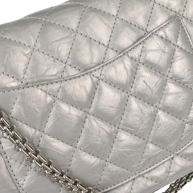 Chanel Reissue 2.55 Double Compartment Flap Quilted Aged Calfskin Silver Bag in Silver Calfskin from HEWI, photo 5 of 15