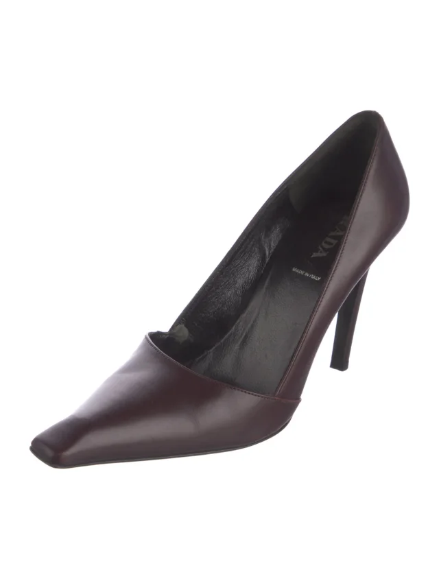 Prada shoes in Purple Leather from The RealReal, photo 2 of 5