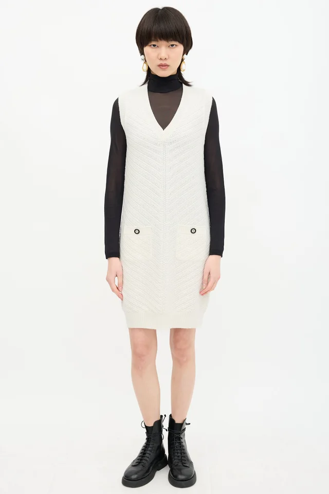Chanel Knit Cashmere Dress in Cashmere from VSP Consignment, photo 2 of 2
