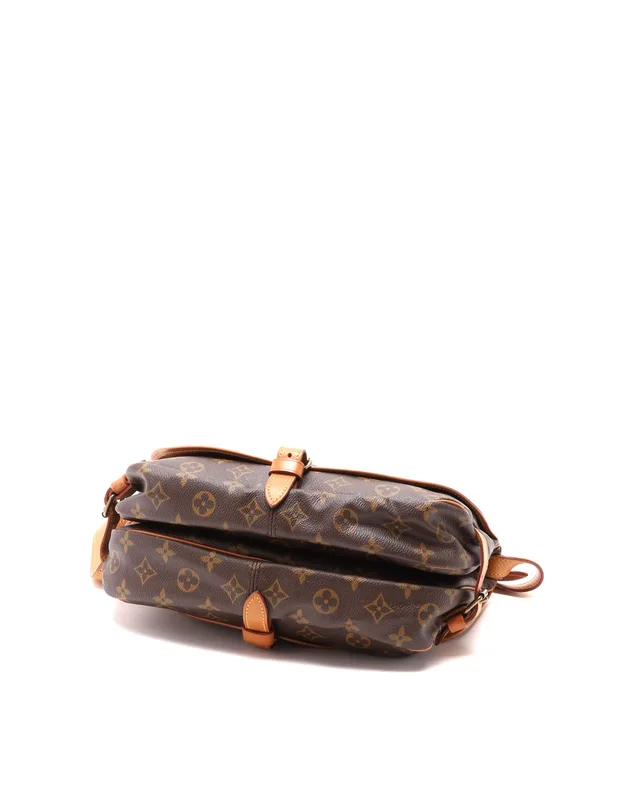 Louis Vuitton Monogram Saumur 30 Bag in Coated canvas from A Retro Tale, photo 4 of 9