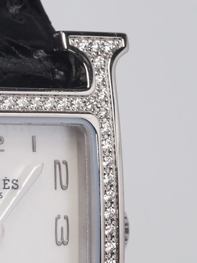 Hermès 21mm Diamond and Black Alligator H Heure Mini Model Quartz Watch-HH1.131 in Black Crocodile from Yoogis, photo 7 of 14