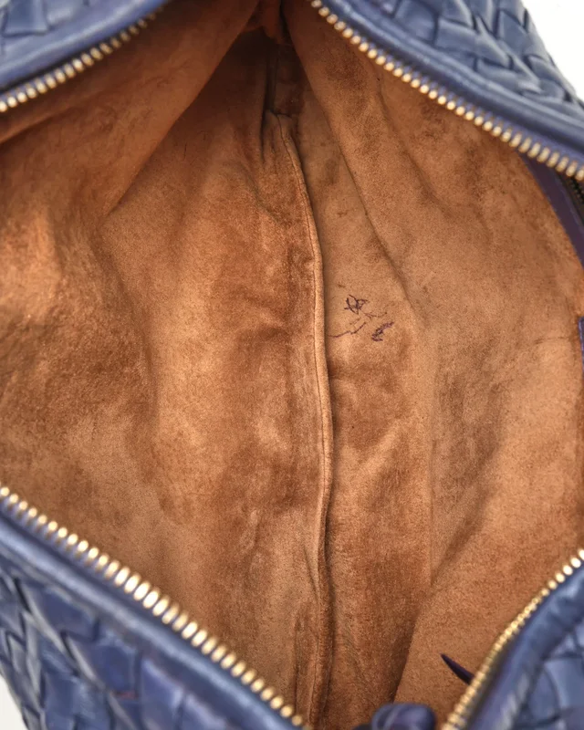 Bottega Veneta Medium Intrecciato Hobo Bag in Woven leather from A Retro Tale, photo 8 of 9
