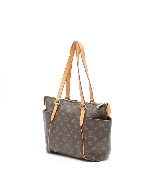 Louis Vuitton Monogram Totally PM Bag in Coated canvas from A Retro Tale, photo 3 of 11