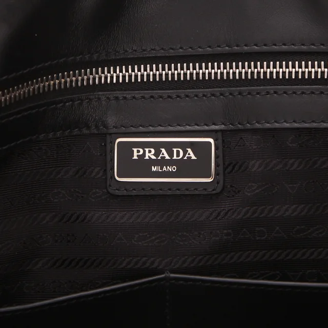 Prada handbag in black Saffiano leather in Black Saffiano leather from Collector Square, photo 4 of 5