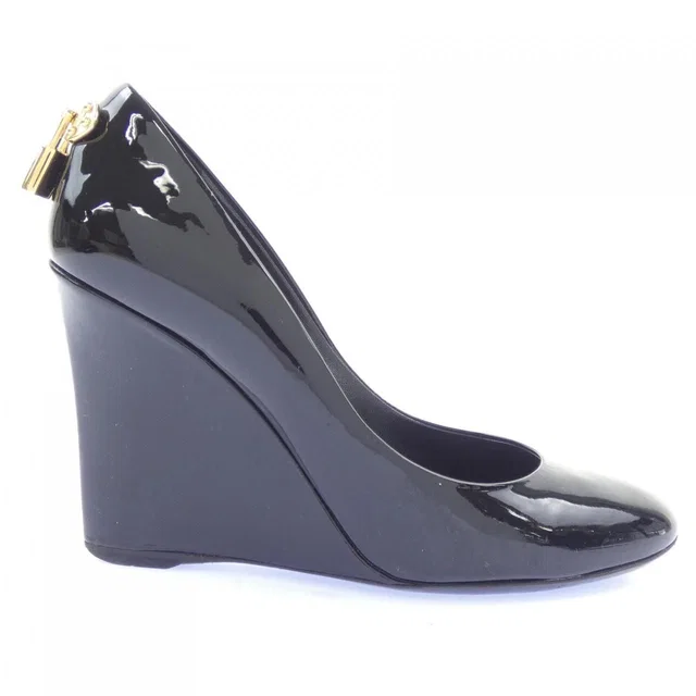 Louis Vuitton Pumps Heels from The Reluxe