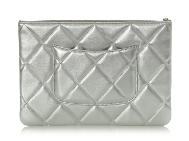 Chanel Large Metallic Silver Quilted Lambskin O Case in Silver Lambskin from Ann's Fabulous Finds, photo 4 of 9