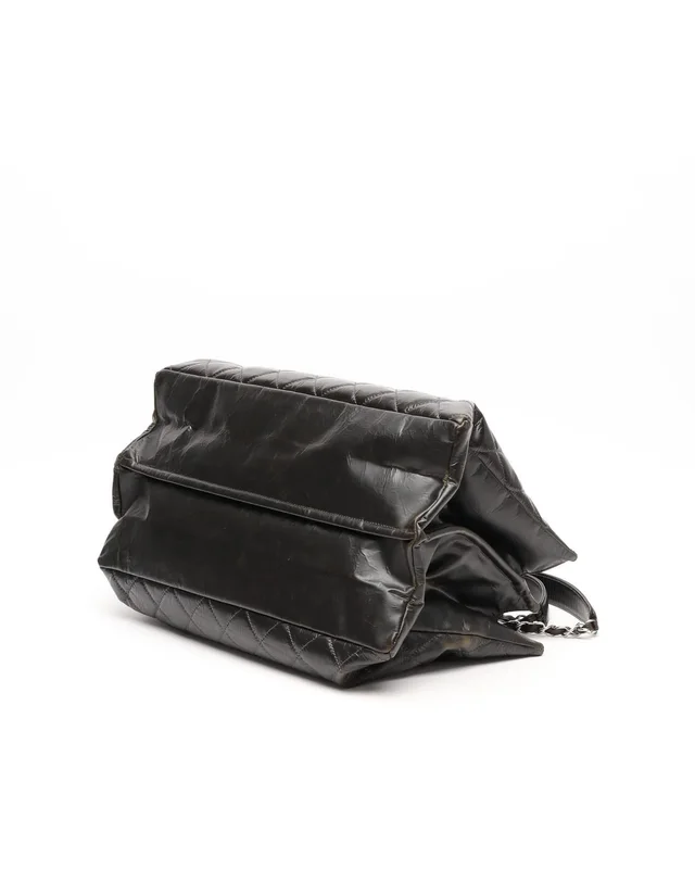 Chanel Patent CC Chain Tote Bag in Patent leather from A Retro Tale, photo 4 of 12