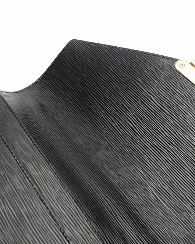 Louis Vuitton EPI Monceau 28 Bag in Leather from A Retro Tale, photo 8 of 9