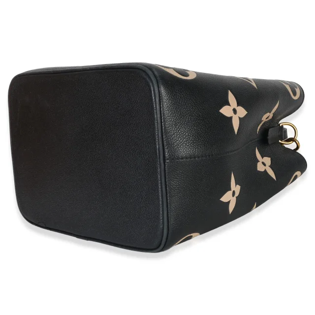 Louis Vuitton Giant Monogram Empreinte NeoNoe MM from HEWI, photo 6 of 7