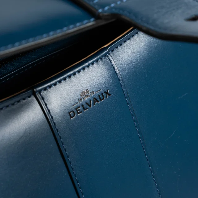 Delvaux Bleu de Prusse Box Calf Brillant MM Bag in Blue Box leather from Labellov, photo 8 of 9