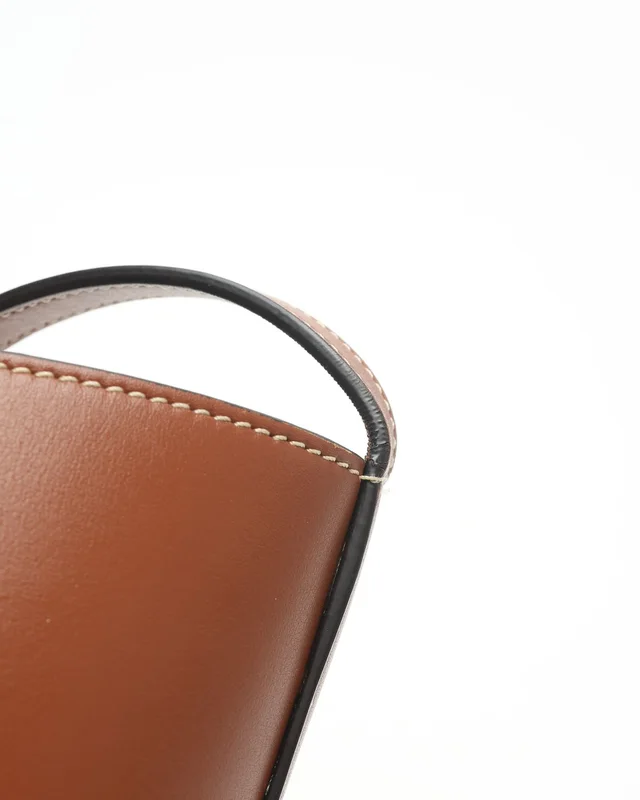 Celine Small Bucket Cuir Triomphe Bag in Calfskin from A Retro Tale, photo 7 of 11