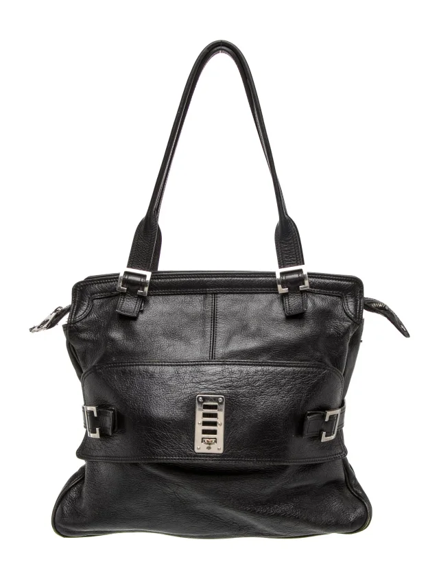 Mulberry Signature Shoulder Bag in black Leather from The RealReal
