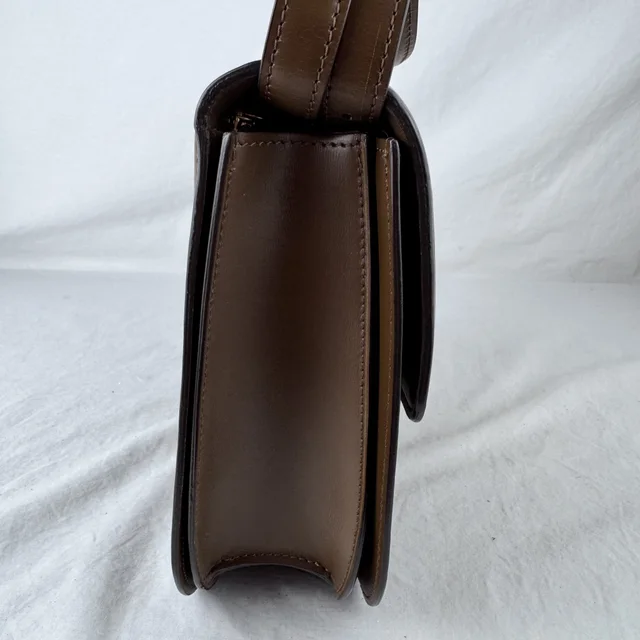 Celine Medium Tan Classic Box Flap Bag in Brown box leather, Leather, Metal from Reowned, photo 6 of 9