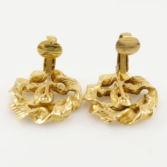 Chanel Round Coco Mark Earrings Vintage in Blue Gold-plated metal from LuxUness, photo 4 of 10