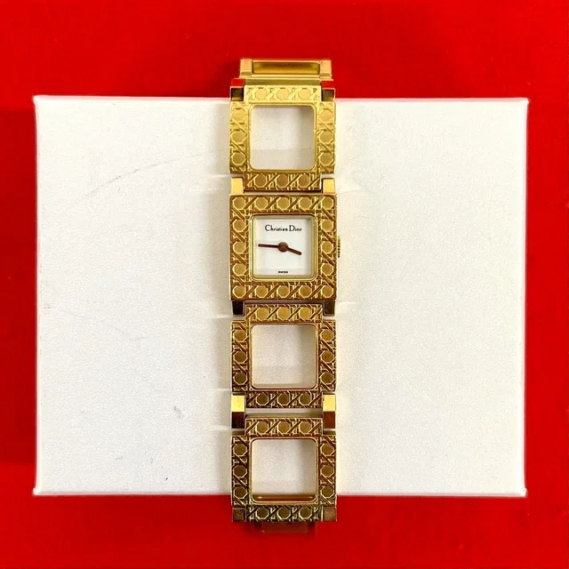 Dior la Parisienne Quartz Wristwatch Gold Watch in Gold from The Reluxe
