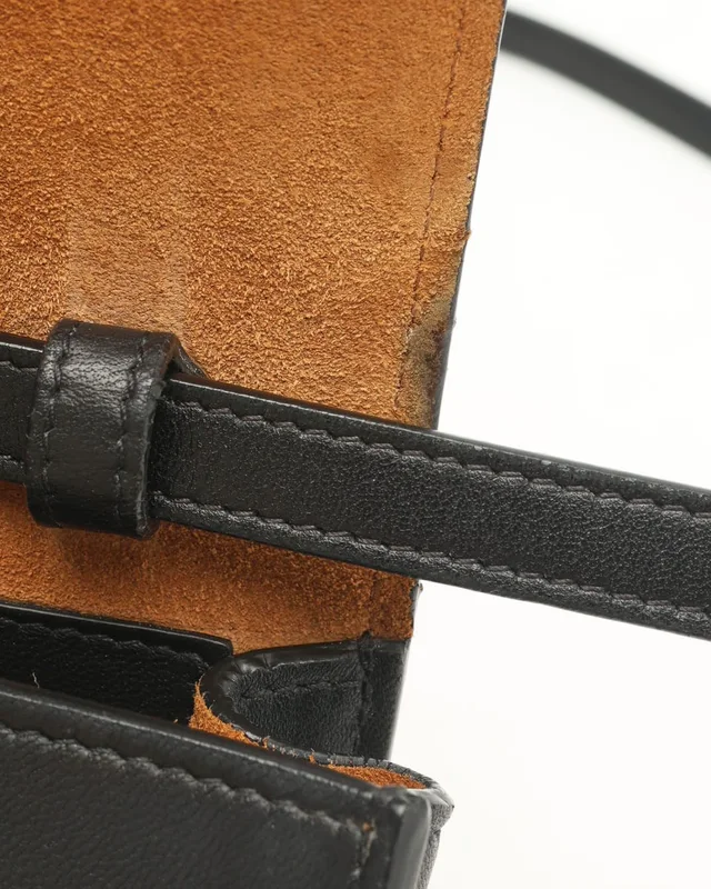 Bottega Veneta Small Cassette Bag in Leather from A Retro Tale, photo 8 of 11