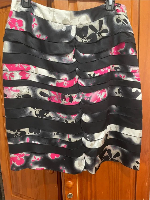 Escada Layered Beautiful Skirt in black|pink Silk from Poshmark