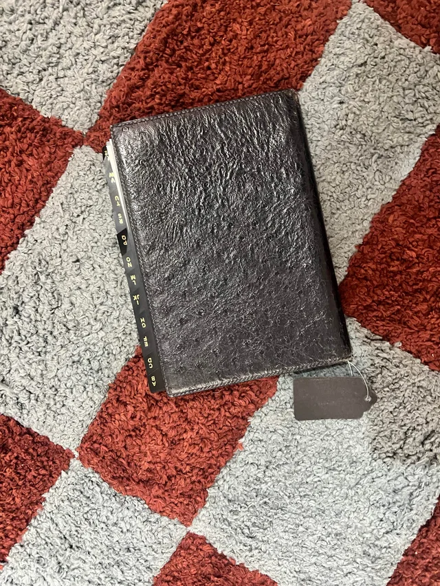 Hermès Black agenda/ octrich notebook holder in Black Ostrich from Luxury Promise