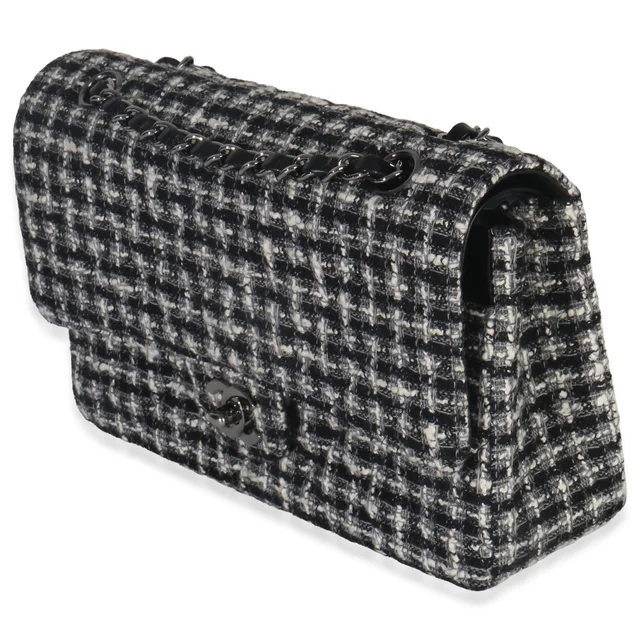 Chanel Black White Tweed Quilted Medium Classic Double Flap Black; Gray; Fabric Handbag in Black Tweed from HEWI, photo 2 of 2