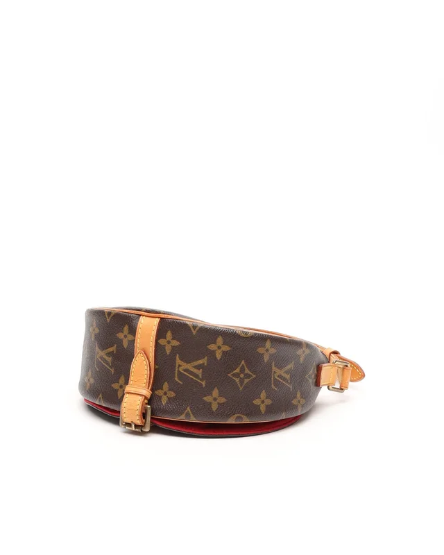Louis Vuitton Monogram Tambourine Shoulder Bag in Canvas from A Retro Tale, photo 4 of 8