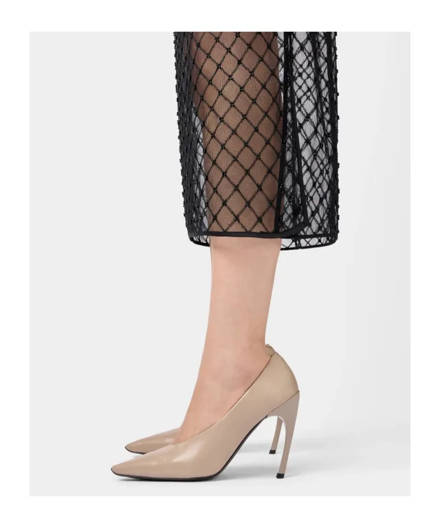 Roger Vivier Choc Pumps in leather, photo 3 of 3 from SENSER