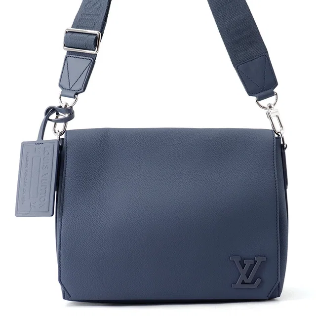 Louis Vuitton takeoff messenger NavyM23709 Leather in Leather from GALLERY RARE