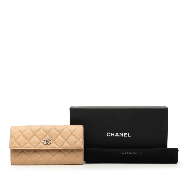 Chanel CC Quilted Caviar Gusset Flap Long Wallet in Beige Caviar leather from Designer Revival, photo 10 of 10